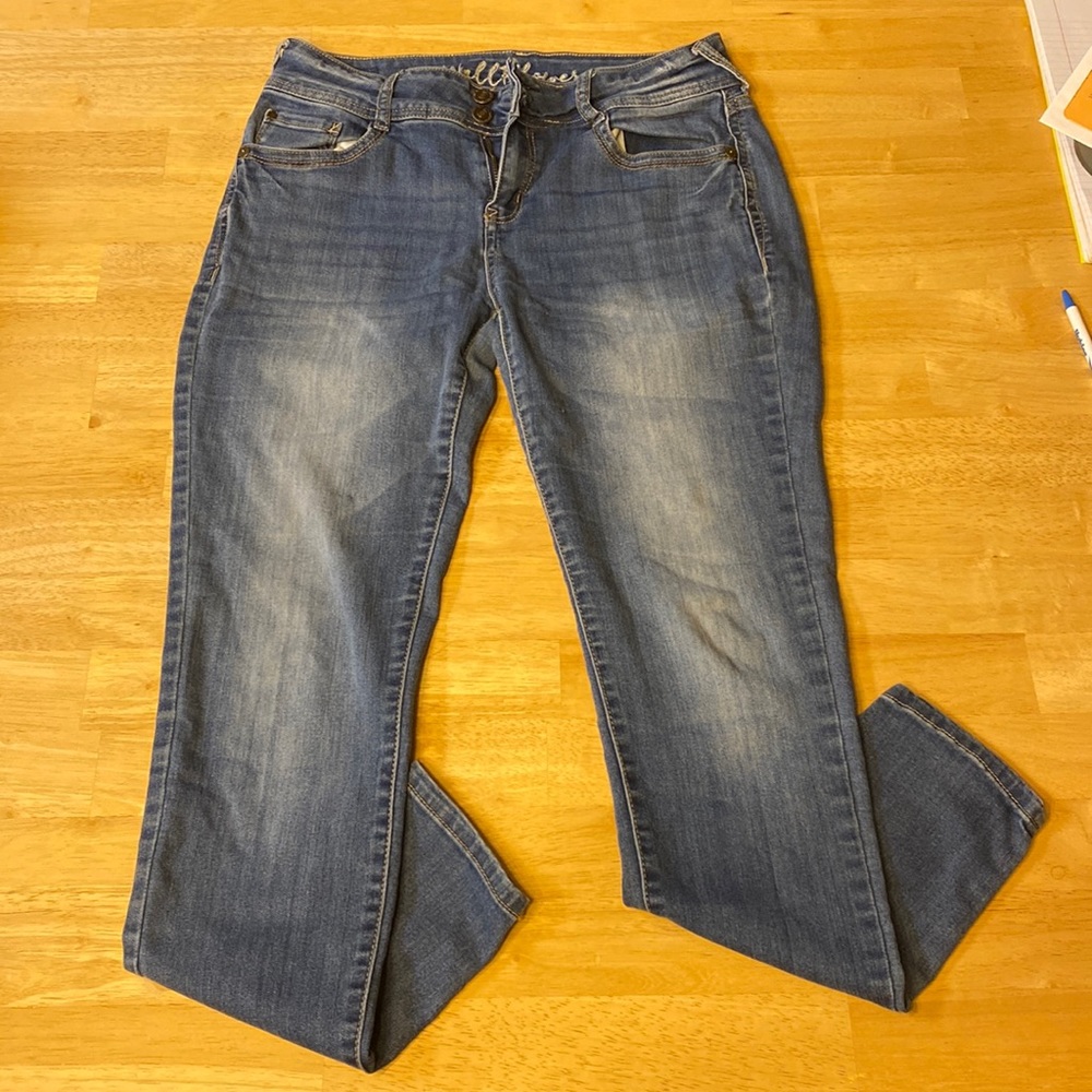 Wallflower Blue Jeans